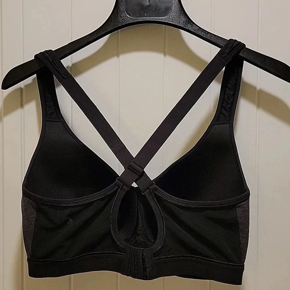 Danskin Now Racer Back Sports Black Bra Size 38DD - Picture 2 of 4